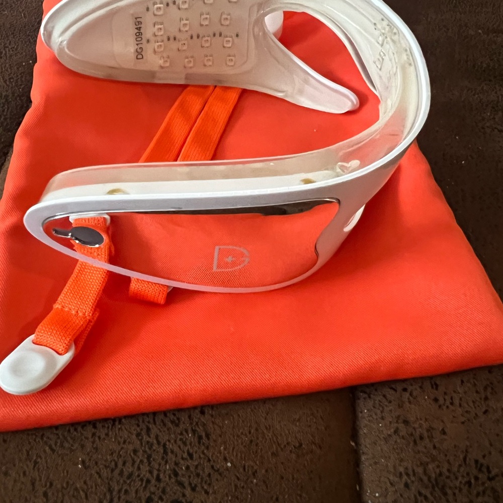 Dr Dennis Gross LED Eye Mask - Picture 2 of 2